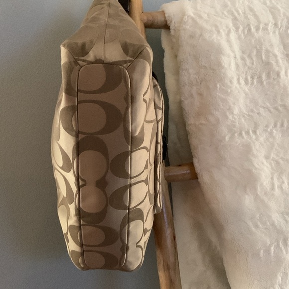 Vintage Authentic Coach Signature bag - Picture 3 of 7